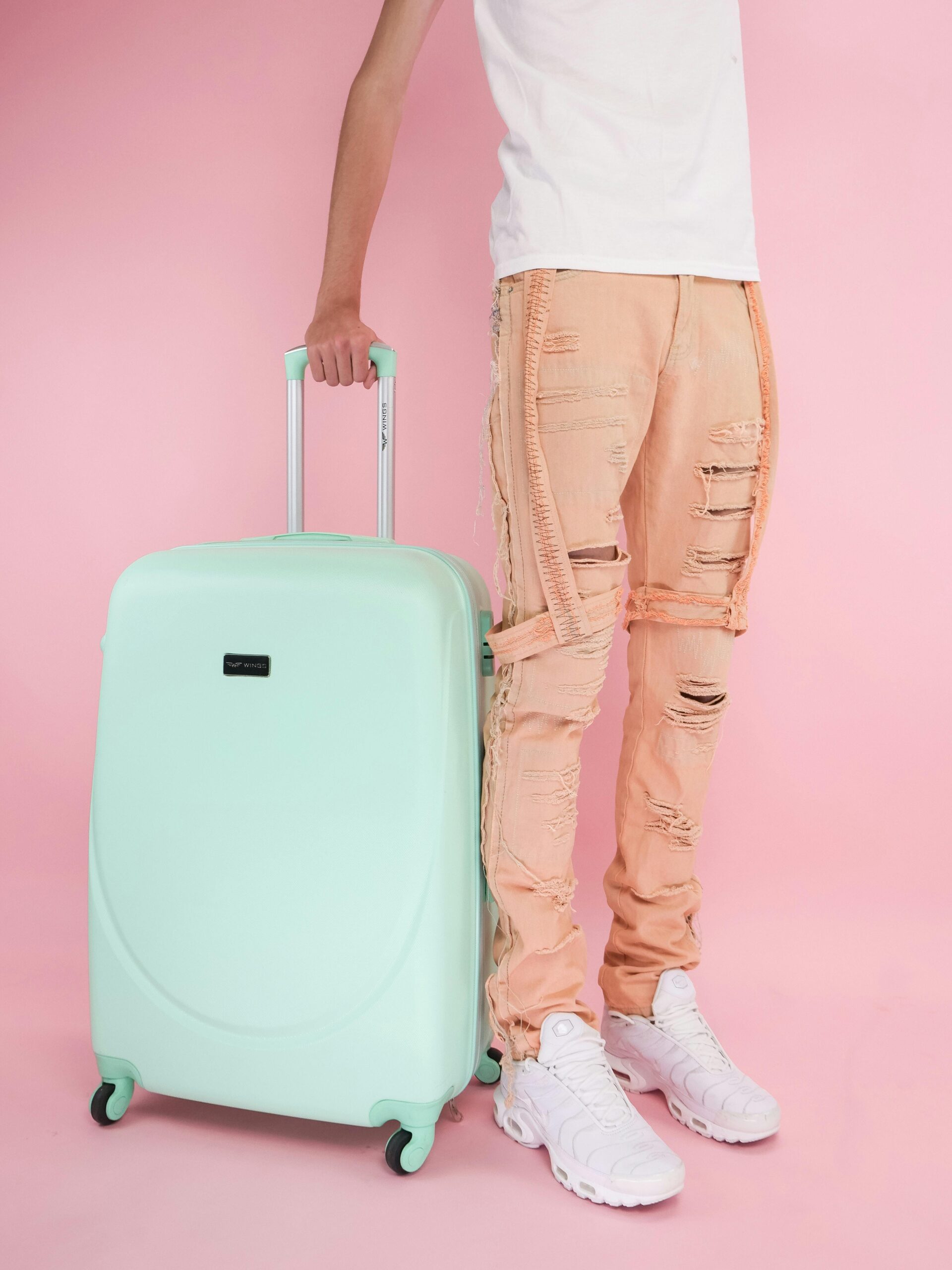 20 Essential Travel Dos and Don’ts: How to Avoid Emergencies and Travel Stress-Free